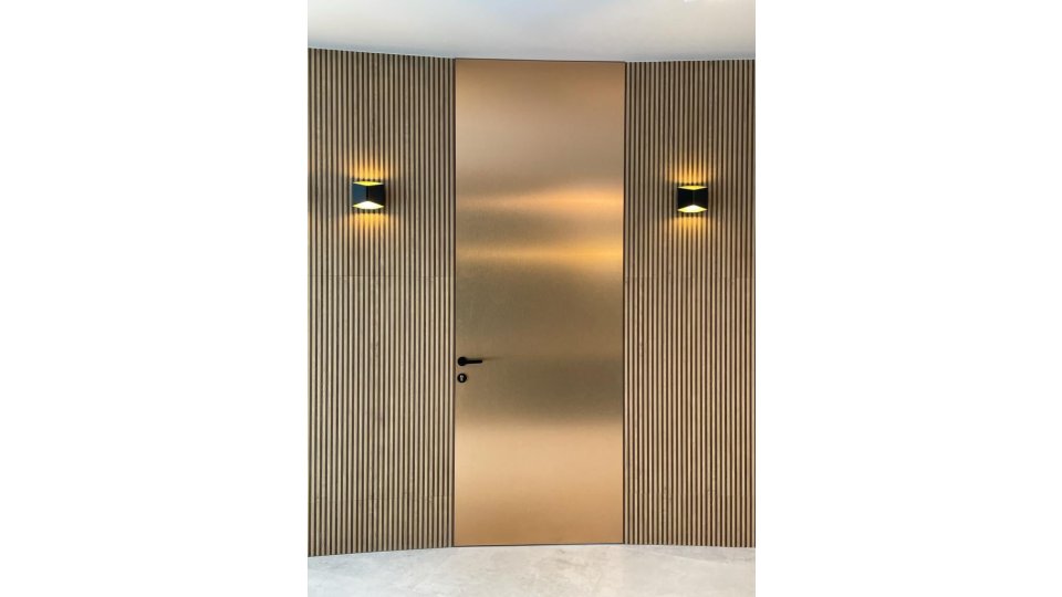 Kolekcja drzwi ukrytych Skriven lakierowane