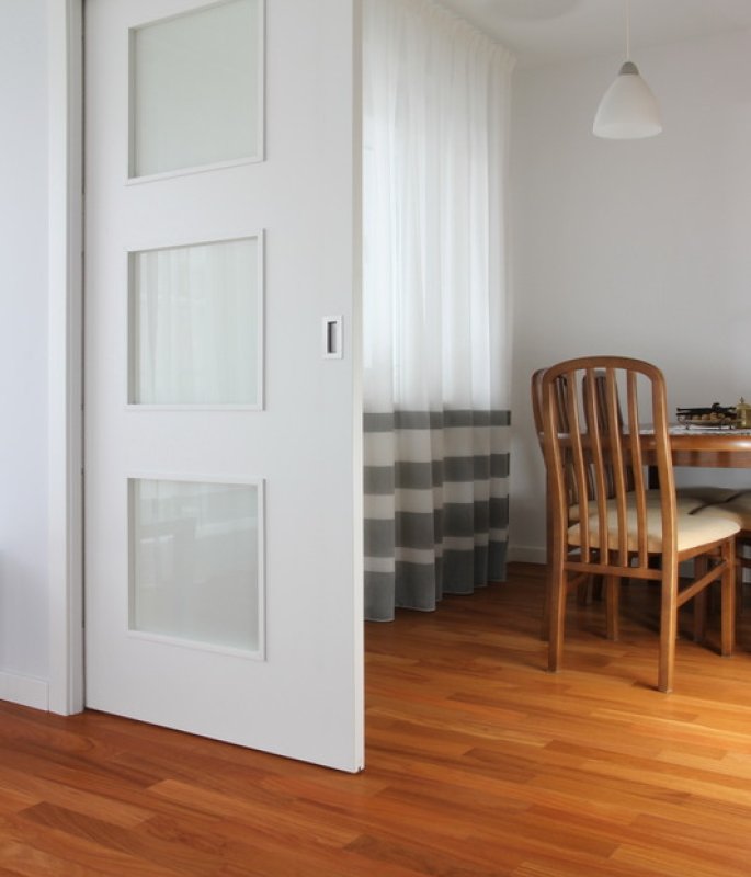 Drzwi białe suwane Polar 1053