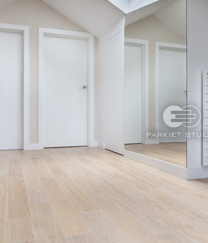 DRZWI TAFLA T1 - OŚCIEŻNICA STANDARD 80MM - KOLOR BIAŁY RAL 9003 - ZAWIASY CHOWANE