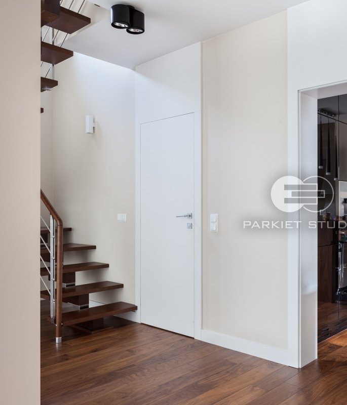 DRZWI TAFLA T1 - OŚCIEŻNICA PODWYŻSZONA TOWER OPASKI 80MM - KOLOR BIAŁY RAL 9003 - ZAWIASY CHOWANE