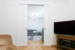 Jednoskrzydłowe czy dwuskrzydłowe?